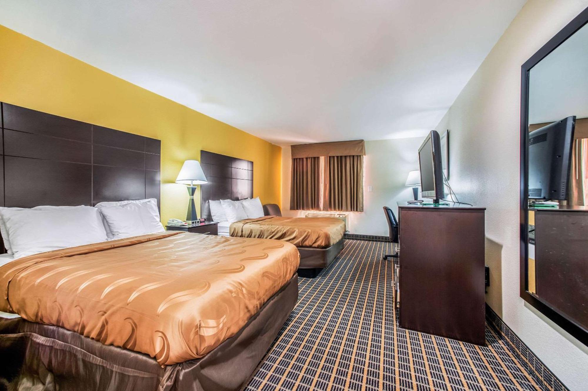 Quality Inn Carbondale University Area Exteriör bild